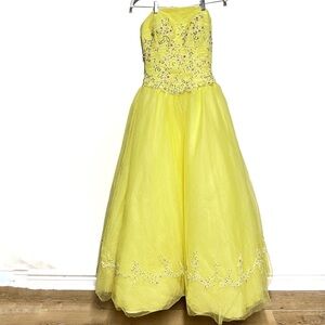 TIFFANY DESIGNS GOWN Princess PROM DRESS Embellished SEQUINS YELLOW SIZE 8 SMALL